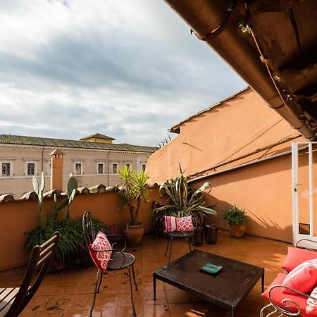 Amazing Penthouse With Private Terrace In Trastevere 로마 외부 사진