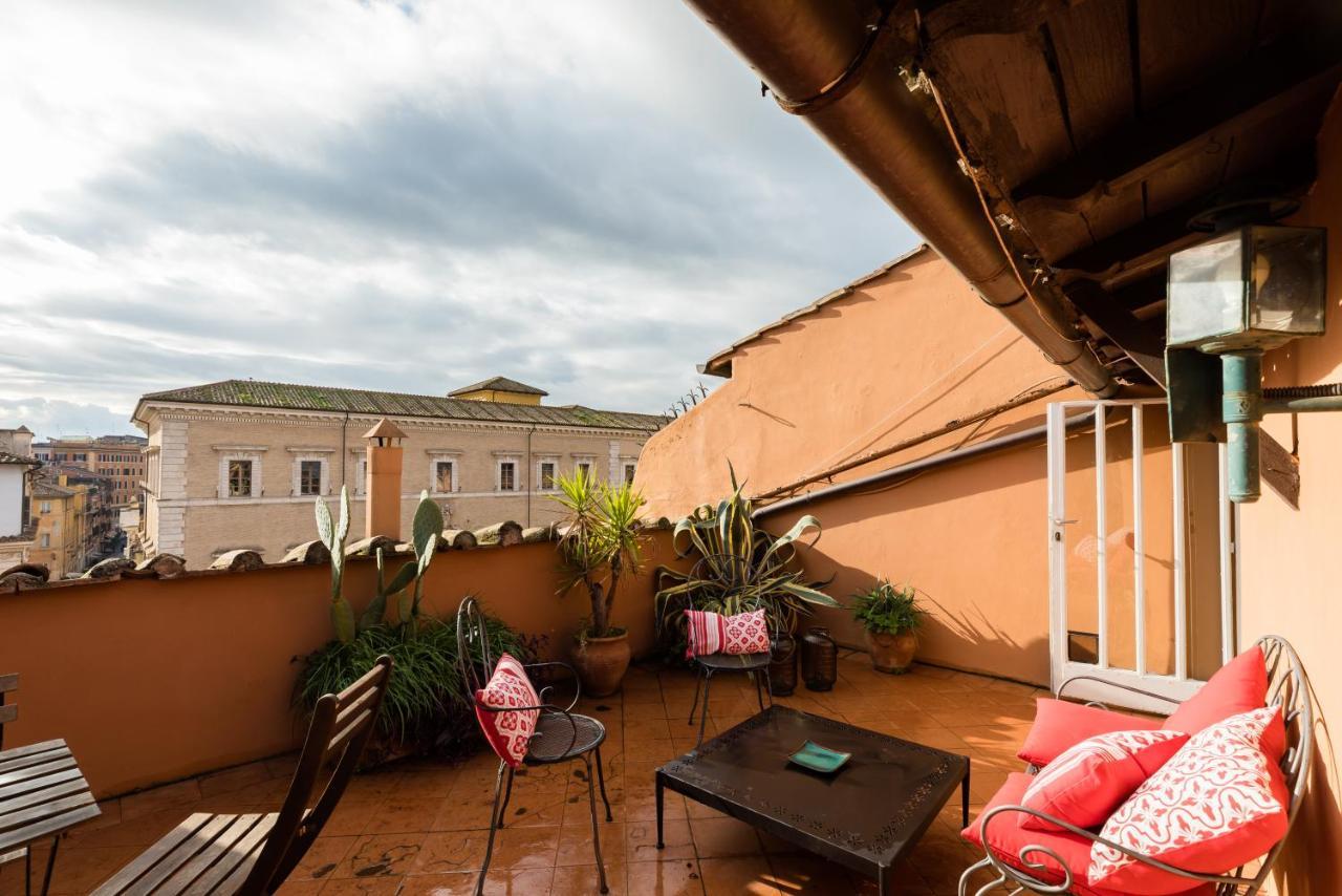 Amazing Penthouse With Private Terrace In Trastevere 로마 외부 사진